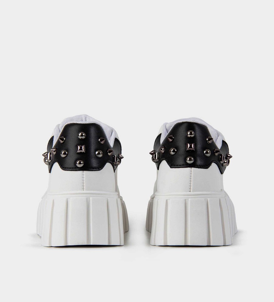 DAMES Brantano SNEAKERS | Sneakers met platformdetail en studs