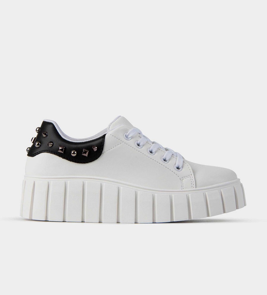 DAMES Brantano SNEAKERS | Sneakers met platformdetail en studs